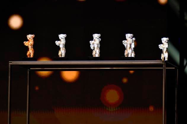 Berlinale Bären bei der Closing Ceremony mit Preisverleihung auf der Berlinale 2023 73. Internationale Filmfestspiele Berlin im Berlinale Palast. Berlin, 25.02.2023