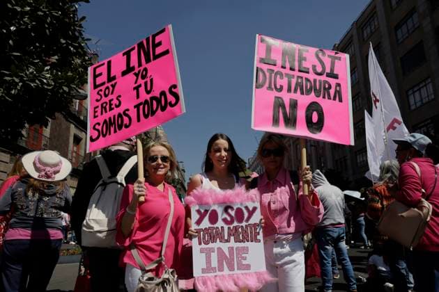 March For Democracy In Mexico A group of women are holding banners during a march called March for Democracy, INE is not touched , which started from the Angel of Independence and is ending at the Zocalo in Mexico City, where several people are demonstrating in rejection of the proposed Electoral Reform presented by the President of Mexico, Andres Manuel Lopez Obrador, which proposes cutting the budget of political parties, electing legislators in a system of electoral lists and that the selection of the electoral councillors of the National Electoral Institute (INE) and the magistrates of the Electoral Tribunal be made by direct vote of the citizens. Mexico City Mexico  Copyright: xGerardoxVieyrax originalFilename: vieyra-notitle230226_npia5.jpg