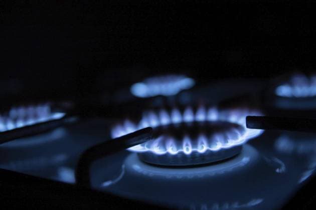 Heizen, Gas, Gaspreise und Gasversorgung in Essen *** NUR FÜR REDAKTIONELLE ZWECKE *** EDITORIAL USE ONLY ***<p>Die eingeschalteten Herdplatten eines Gasherdes, fotografiert am Montag, 24. Januar 2021, ein Symbolbild zu den Themen Heizen, Gas, Gaspreise und Gasversorgung. Deutschland Nordrhein-Westfalen Essen Copyright: BastianxHaumann *** Heizen, Gas, Gas prices and Gas supply in Food *** ONLY FOR EDITORIAL PURPOSE *** EDITORIAL USE ONLY *** P the switched on Hotplates one Gasherdes, photographed on Montag, 24 January 2021, a Symbol image to the Topics Heizen, Gas, Gas prices and Gas supply Germany North Rhine Westphalia Food Copyright BastianxHaumann Copyright: BastianxHaumann doc7jf3bfna4s512wfoak3l EDITORIAL USE ONLY