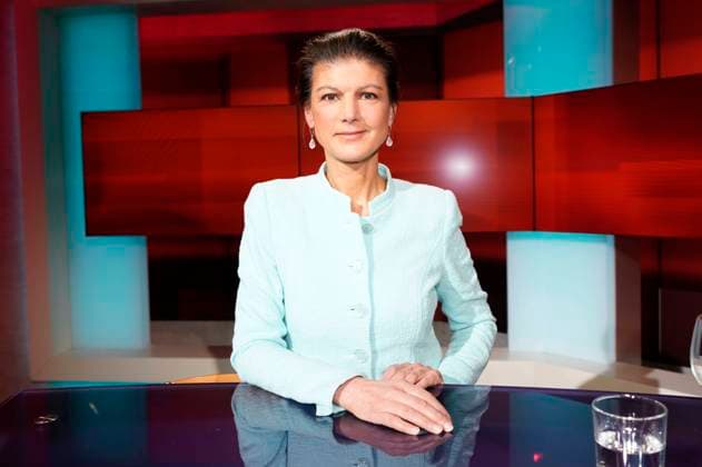 Sahra Wagenknecht in der ARD-Talkshow hart aber fair im Studio Adlershof. Berlin, 27.02.2023 *** Sahra Wagenknecht in the ARD talk show hart aber fair in the studio Adlershof Berlin, 27 02 2023 Foto:xT.xBartillax xFuturexImage