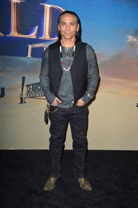 Zahn McClarnon bei der Premiere der Hulu-Streamingserie History of the World, Part II im Hollywood Legion Theater. Los Angeles, 27.02.2023