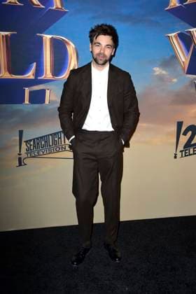 Drew Tarver bei der Premiere der Hulu-Streamingserie History of the World, Part II im Hollywood Legion Theater. Los Angeles, 27.02.2023
