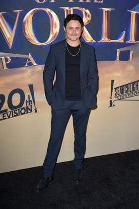 Arturo Castro bei der Premiere der Hulu-Streamingserie History of the World, Part II im Hollywood Legion Theater. Los Angeles, 27.02.2023