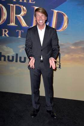 Jack McBrayer bei der Premiere der Hulu-Streamingserie History of the World, Part II im Hollywood Legion Theater. Los Angeles, 27.02.2023