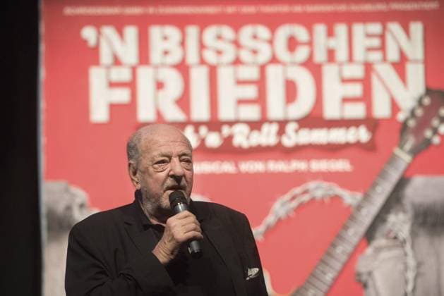 Vorstellung des neuen Musical Â n bisschen Frieden im TaM in Duisburg *** NUR FÜR REDAKTIONELLE ZWECKE *** EDITORIAL USE ONLY ***<p>Ralph Siegel bei der Vorstellung seines Musicals n bisschen Frieden am Freitag, den 29. Juli 2022 in Duisburg. Pressekonferenz zur Vorstellung des neuen Musical n bisschen Frieden im Theater am Marientor. Deutschland NRW Duisburg Copyright: TanjaxPickartz *** presentation of New Musical â n little Peace at Tam in Duisburg *** ONLY FOR EDITORIAL PURPOSE *** EDITORIAL USE ONLY *** P Ralph Seal at the presentation his Musicals n little Peace on Friday, the 29 July 2022 in Duisburg Press conference to presentation of New Musical n little Peace at Theatre on Marientor Germany NRW Duisburg Copyright Copyright: TanjaxPickartz doc7m2qax2hw1g486ml2gy EDITORIAL USE ONLY