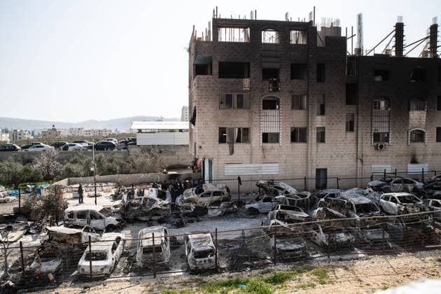 Bilder des Jahres 2023, News 02 Februar News Themen der Woche KW09 News Bilder des Tages February 28, 2023, Hawara, Palestine: Burned cars and sooted Palestinian house facade which was set on fire by Jewish settlers. Following a terror attack on Sunday in which two Israelis were killed by a Palestinian gunman, hundreds of Jewish settlers pursued revenge in the village of Hawara in a violent rampage. Hundreds of Palestinian cars were torched and over 30 buildings were set on fire. The event is referred to in Israel as the Hawara Pogromâ Hawara Palestine - ZUMAs197 20230228_zaa_s197_240 Copyright: xMatanxGolanx