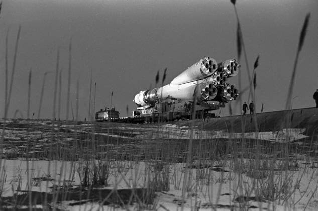 Transportation of boost rocket with space ship Soyuz-28 626575 01.03.1978 Transportation of boost rocket with space ship Soyuz-28 from integration house to launch site, Baikonur cosmodrome. Alexander Mokletsov Sputnik Baikonur Kazakhstan  Copyright: xAlexanderxMokletsovx