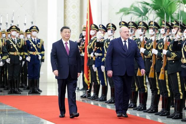 Bilder des Jahres 2023, News 03 März News Themen der Woche KW09 (230301) -- BEIJING, March 1, 2023 -- Chinese President Xi Jinping holds a welcoming ceremony for Belarusian President Alexander Lukashenko in the Northern Hall of the Great Hall of the People prior to their talks in Beijing, capital of China, March 1, 2023. Xi held talks with Lukashenko in Beijing on Wednesday. ) CHINA-BEIJING-XI JINPING-BELARUS-LUKASHENKO-TALKS (CN) LiuxBin 