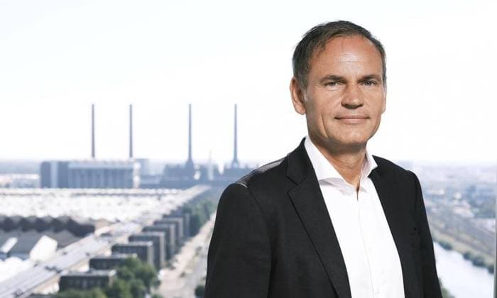 Oliver Blume Vorstandsvorsitzender VW *** NUR FÜR REDAKTIONELLE ZWECKE *** EDITORIAL USE ONLY ***<p>Oliver Blume Vorstandsvorsitzender Volkswagen am 24. August 2022 im Markenhaus auf dem Betriebsgelände in Wolfsburg. Deutschland Wolfsburg Copyright: RetoxKlar *** Oliver Flower Chairman of the Board VW *** ONLY FOR EDITORIAL PURPOSE *** EDITORIAL USE ONLY *** P Oliver Flower Chairman of the Board Volkswagen on 24 August 2022 at Brand house at the Company grounds in Wolfsburg Germany Wolfsburg Copyright RetoxClear Copyright: RetoxKlar doc7mg3evseh1v1map7jbeg EDITORIAL USE ONLY