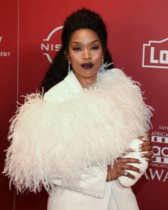 01 March 2023 - Bevrly Hills, California - Angela Bassett. 14th Annual AAFCA Awards at the Beverly Wilshire, A Four Seasons Hotel. Photo Credit: Billy Bennight AdMedia 289172 2023-03-01 California Beverly Hills Etats-Unis  Copyright: xAdMediax STAR_289172_025