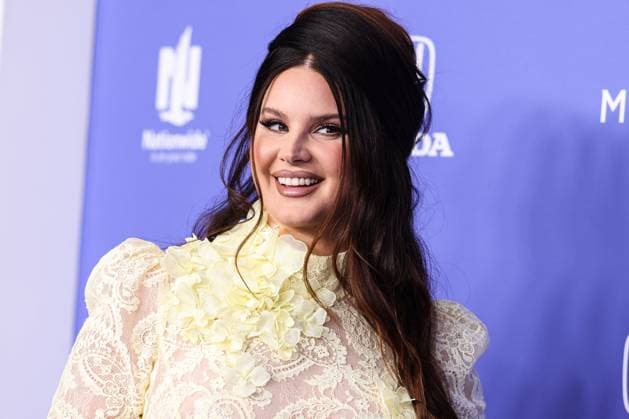 2023 Billboard Women In Music Lana Del Rey wearing a Zimmermann dress arrives at the 2023 Billboard Women In Music held at the YouTube Theater on March 1, 2023 in Inglewood, Los Angeles, California, United States. YouTube Theater, Inglewood, Los Angeles, California California United States  Copyright: xImagexPressxAgencyx originalFilename: collin-2023bill230302_npLCo.jpg