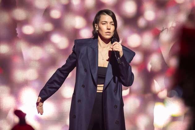 Alina Sueggeler (Frida Gold, Alle Frauen in mir sind muede ) ESC-Vorentscheid Unser Lied fuer Liverpool, am 01.03.2023, MMC-Studios, Koeln. *** Alina Sueggeler Frida Gold, Alle Frauen in mir sind muede ESC Vorentscheid Unser Lied fuer Liverpool, on 01 03 2023, MMC Studios, Cologne