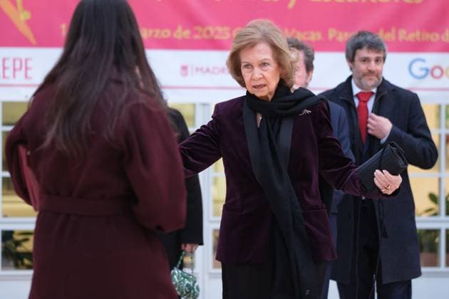 March 6, 2023, Madrid, Spain: Queen Sofia of Spain (C) seen at the Casa de Vacas cultural center in Buen Retiro Park to preside over the presentation of the Queen Sofia Painting and Sculpture Awards in Madrid. Madrid Spain - ZUMAs197 20230306_zaa_s197_211 Copyright: xAtilanoxGarciax