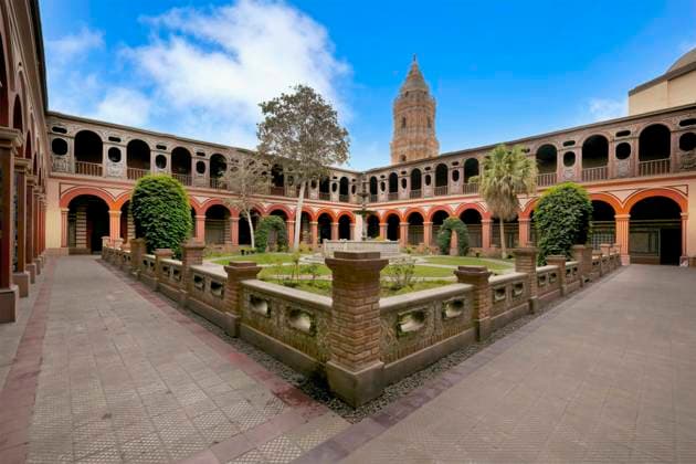  Basilika und Kloster von Santo Domingo oder Kloster des Heiligen Rosenkranzes, Erster Kreuzgang, Lima, Peru, Südamerika *** Basilica and Monastery from Santo Domingo Or Monastery of Saints rosary, first cloister, Lima, Peru, South America Copyright: imageBROKER/G&MxTherin-Weise iblgab09063143.jpg
