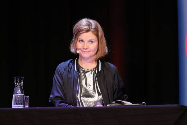 Annette Frier, die Schauspielerin beim Literaturfestival Lit Cologne am 4.03.2023 in der Rhein-Energie Hauptverwaltung in Koeln Literaturfestival Lit Cologne 2023 in Koeln *** Annette Frier, the actress at the Literature Festival Lit Cologne on 4 03 2023 at the Rhein Energie headquarters in Cologne Literature Festival Lit Cologne 2023 in Cologne 