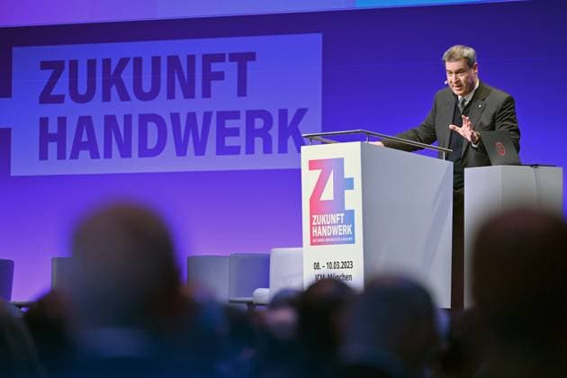 News Themen der Woche KW10 News Bilder des Tages Markus SOEDER (Ministerpraesident Bayern und CSU Vorsitzender) bei seiner Rede, Internationale Handwerksmesse IHM Muenchen steht unter dem Motto Zukunft Handwerk am 08.03.2023. *** Markus SOEDER Ministerpraesident Bavaria and CSU chairman during his speech, international craft fair IHM Munich stands under the slogan future handicraft on 08 03 2023
