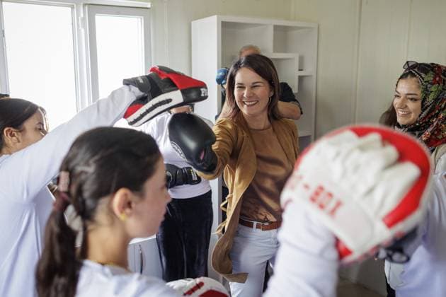 Annalena Baerbock (Buendnis 90 Die Gruenen), Bundesaussenministerin, aufgenommen im Rahmen eines Besuchs des Zentrums zur Theater-, Musik- und Sporttherapie der Organisation öÄÃ»Lotus FloweröÄu in Qadiya, Camp fuer Binnenvertriebene in Zakho, 08.03.2023. Zakho Irak Copyright: xKiraxHofmannx