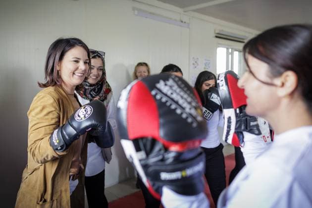 Annalena Baerbock (Buendnis 90 Die Gruenen), Bundesaussenministerin, aufgenommen im Rahmen eines Besuchs des Zentrums zur Theater-, Musik- und Sporttherapie der Organisation öÄÃ»Lotus FloweröÄu in Qadiya, Camp fuer Binnenvertriebene in Zakho, 08.03.2023. Zakho Irak Copyright: xKiraxHofmannx
