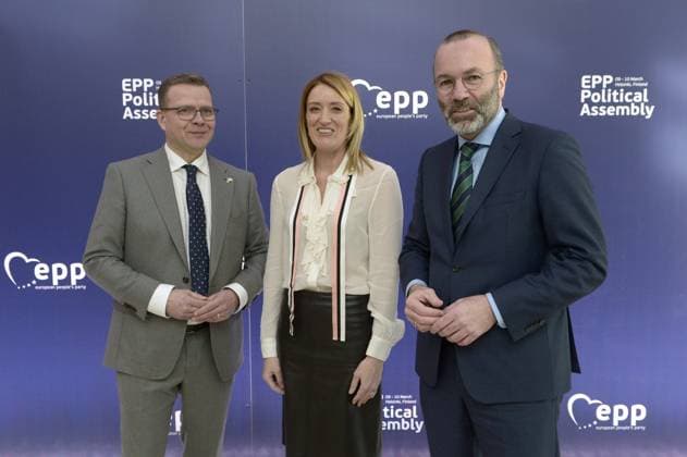 European Parliament President Roberta Metsola (C) poses with leader of the National Coalition Party of Finland Petteri Orpo (L) and EPP president Manfred Weber as they attend the meeting of the Political Assembly of the Group of the European People s Party (EPP Group) in Helsinki, Finland, on March 9, 2023. The EPP Political Assembly gathers in Helsinki on 09-10 March. Helsinki Finland  Copyright: xMikkoxStigx LKFTVX20230309161028CVHG