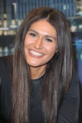 RECORD DATE NOT STATED CHARITY-RADELN FUER DIE UKRAINE 09.03.2023 Alicia Alvarez, Charity-Radeln in der Europa Passage bei der mit Ergometern eine Glühbirne zum Leuchten gebracht wird. Das Geld geht 1:1 an ukrainische Hilfsprojekte in Zusammenarbeit mit der Organisation WeAreAllUkrainians, Hamburg, 09.03.2023 Copyright: xEventpressxMPx