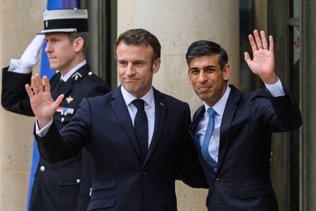 News Themen der Woche KW10 Emmanuel Macron and Rishi Sunak on the steps before the 36th Franco-British Summit at the Elysee Palace, 10 March 2023  JulienxMattiax xLexPictorium LePictorium_0276420