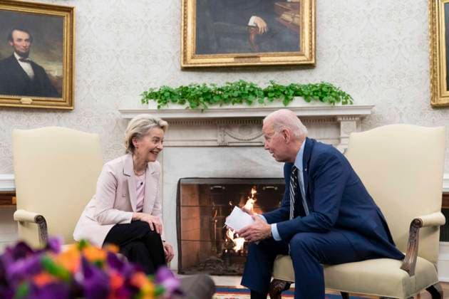 March 10, 2023, Washington, District of Columbia, USA: United States President Joe Biden meets with President of the European Commission Ursula von der Leyen in the Oval Office of the White House in Washington, DC on Friday, March 10, 2023 Washington USA - ZUMAs152 20230310_zaa_s152_021 Copyright: xBonniexCashx-xPoolxviaxCNPx