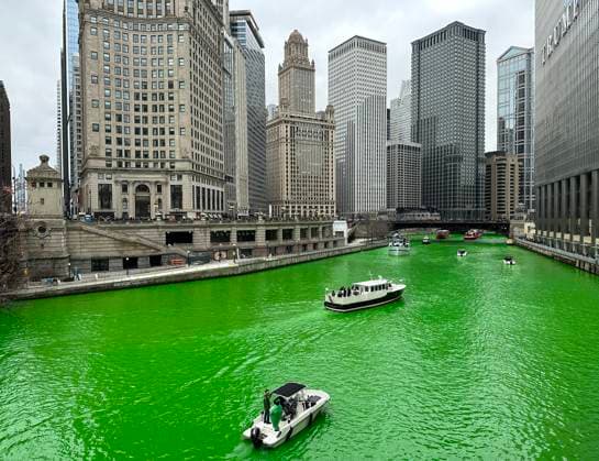 Bilder des Jahres 2023, News 03 März News Themen der Woche KW10 March 11, 2023, Chicago, Illinois, USA: As is the tradition, the Chicago River was dyed green to celebrate St Patrick s Day. Mobs of people headed downtown to experience this manmade phenomenon. Many a leprechun were spotted in the hordes. The dying of the River was followed by the St.Patrick s Day Parade starting at Balbo and Columbus Drive. Chicago USA - ZUMAh86_ 20230311_zap_h86_001 Copyright: xKarenxI.xHirschx