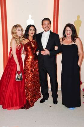 Salma Hayek, Pedro Pascal at arrivals for 95th Academy Awards - Arrivals 4, Dolby Theatre, Los Angeles, CA March 12, 2023. Photo By: Elizabeth Goodenough Everett Collection at arrivals for 95th Academy Awards - Arrivals 4, Dolby Theatre, Los Angeles, CA March 12, 2023. Photo By: Elizabeth Goodenough Everett Collection PUBLICATIONXNOTxINxCANxCHNxFRAxITAxJPNxNORxPOLxRUSxESPxUKxUSA