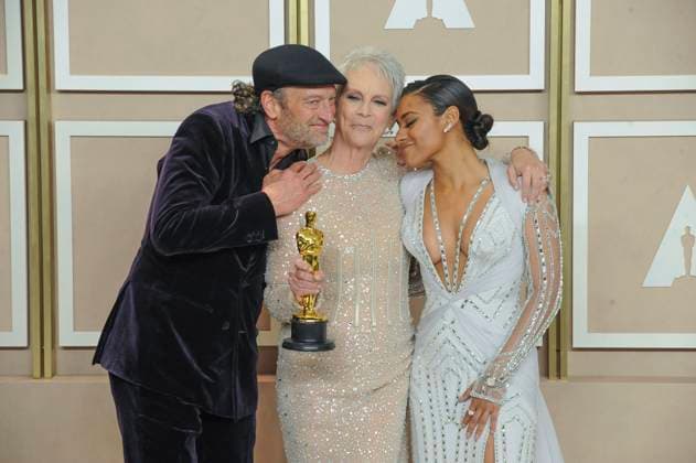Jamie Lee Curtis, Ariana DeBose, Troy Kotsur in the press room for 95th Academy Awards - Photo Room, Dolby Theatre, Los Angeles, CA March 12, 2023. Photo By: Elizabeth Goodenough Everett Collection in the press room for 95th Academy Awards - Photo Room, Dolby Theatre, Los Angeles, CA March 12, 2023. Photo By: Elizabeth Goodenough Everett Collection PUBLICATIONXNOTxINxCANxCHNxFRAxITAxJPNxNORxPOLxRUSxESPxUKxUSA