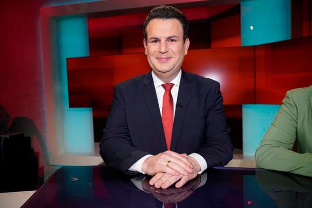 Hubertus Heil in der ARD-Talkshow hart aber fair im Studio Adlershof. Berlin, 13.03.2023