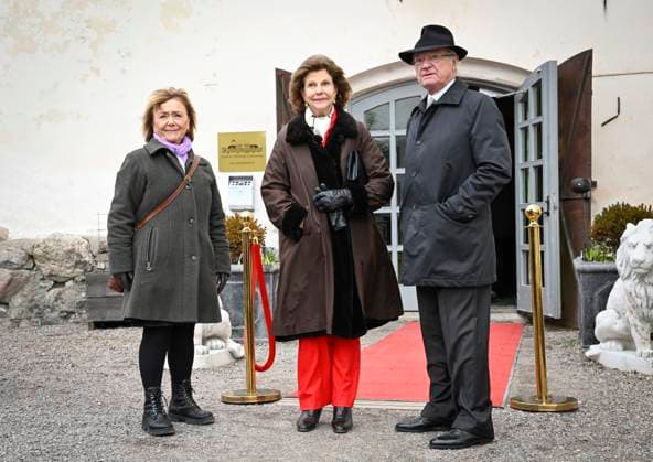 NYKÖPING 20230209 Kungaparet anländer till Nyköpingshus tillsammans med landshövding Beatrice Ask. Kung Carl XVI Gustaf firar 50 ar pa tronen. Med anledning av jubileumsaret besöker kungen och drottning Silvia samtliga 21 län i Sverige med start i Södermanlands län. Nyköping Sverige x10080x *** NYKÖPING 20230209 The royal couple arrives at Nyköpinghus together with Governor Beatrice Ask King Carl XVI Gustaf celebrates 50 years on the throne On the occasion of the jubilee year, the King and Queen Silvia visit all 21 counties in Sweden starting in Södermanland County Nyköping Sweden x10080x,  Copyright: xFredrikxSandberg TTx KUNGAPARET BESÖKER NYKÖPING TTABB0000000000158794
