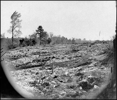RECORD DATE NOT STATED Cold Harbor, Virginia View of the battlefield. Civil war photographs, 1861-1865 , Selected Civil War Photographs, 1861-1865. United States, History, Civil War, 1861-1865, Battlefields, Wilderness, Battle of the, Va, 1864, Battlefields, United States, Virginia, Cold Harbor. Copyright: xpiemagsx civwarpietiff12032023-18274 !ACHTUNG AUFNAHMEDATUM GESCHÄTZT!