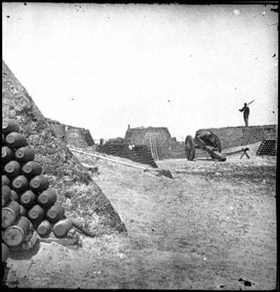 RECORD DATE NOT STATED Charleston, South Carolina Parapet of Fort Sumter, with stacks of ammunition. Civil war photographs, 1861-1865 , Selected Civil War Photographs, 1861-1865. United States, History, Civil War, 1861-1865, Military facilities, Charleston (S.C.), History, Civil War, 1861-1865, Forts & fortifications, United States, South Carolina, Charleston. Copyright: xpiemagsx civwarpietiff12032023-18563 !ACHTUNG AUFNAHMEDATUM GESCHÄTZT!