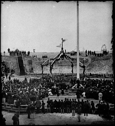 RECORD DATE NOT STATED Charleston, South Carolina Crowd inside Fort Sumter; another view. Civil war photographs, 1861-1865 , Selected Civil War Photographs, 1861-1865. United States, History, Civil War, 1861-1865, Military facilities, United States, History, Civil War, 1861-1865, Commemoration, Charleston (S.C.), History, Civil War, 1861-1865, Forts & fortifications, Anniversaries, Military parades & ceremonies, United States, South Carolina, Charleston. Copyright: xpiemagsx civwarpietiff12032023-18570 !ACHTUNG AUFNAHMEDATUM GESCHÄTZT!