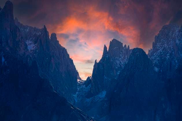 Creative Highlights World Die Gipfel der Langkofelgruppe im Abendrot, Seiser Alm, Grödnertal, Dolomiten, Südtirol, Italien, Europa *** the Summit the Sassolungo Group at afterglow, Seiser mountain pasture, Val Gardena, dolomites, South-Tirol, Italy, Europe Copyright: imageBROKER/KarlheinzxIrlmeier ibxkhi09089635.jpg