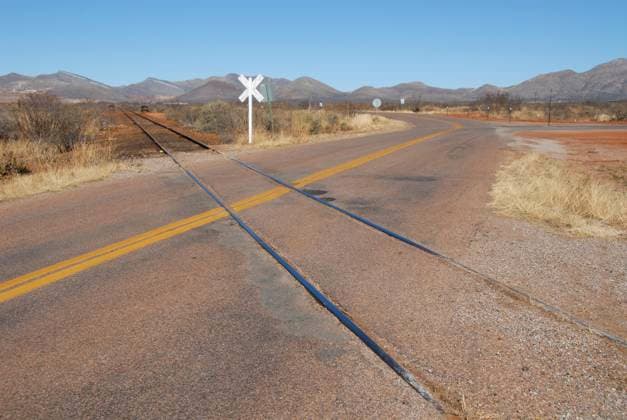 Railway intersection, Bisbee, Arizona Copyright: xHarrisxShiffmanx xDesignxPicsx , 30277217 Copyright: HarrisxShiffmanx xDesignxPics 30277217