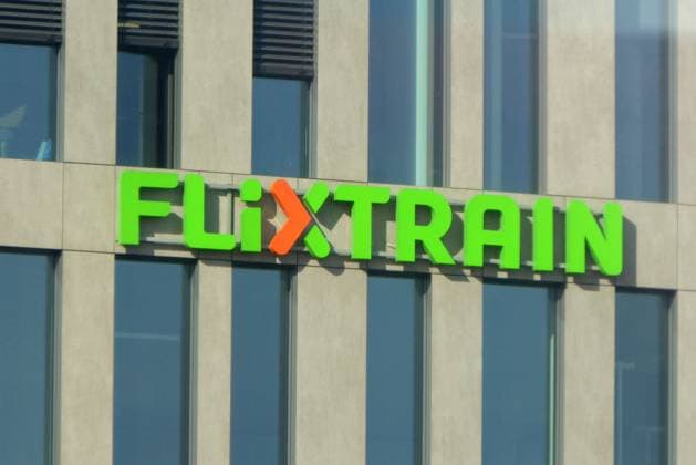Flixtrain Logo Schild Sign Flixtrain Logo Schild Sign *** Flixtrain Logo Sign Sign Flixtrain Logo Sign Sign 
