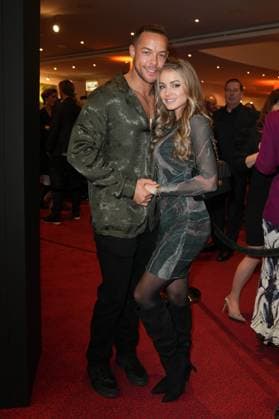 TINA Das Tina Turner Musical 16.03.2023 Andrej Mangold (Ex-Bachelor) mit Freundin Annika Jung bei der Premiere von TINA Das Tina Turner Musical im Stage Apollo Theater Stuttgart-Moehringen. Stuttgart Stage Apollo Theater Baden-Württemberg *** TINA The Tina Turner Musical 16 03 2023 Andrej Mangold Ex Bachelor with girlfriend Annika Jung at the premiere of TINA The Tina Turner Musical at Stage Apollo Theater Stuttgart Moehringen Stuttgart Stage Apollo Theater Baden Württemberg