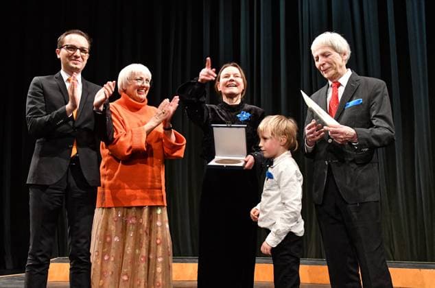 Chor-Orchsester 19.03.2023 Festakt zur Verleihung der Zelter- und PRO MUSICA-Plaketten mit der Kulturstaatsministerin Claudia Roth im Rahmen der Tage der Chor- und Orchestermusik (TCOM) in Dessau-Roßlau im Dessauer Theater. VERLEIHUNG DER ZELTER-PLAKETTE an den Berliner Mozart-Chor und VERLEIHUNG DER PRO MUSICA-PLAKETTE an den Posaunenchor Döbeln Dessau-Rosslau Land Deutschland