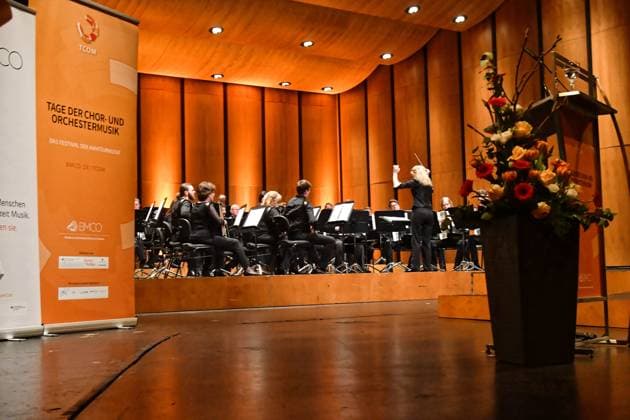 Chor-Orchsester 19.03.2023 Festakt zur Verleihung der Zelter- und PRO MUSICA-Plaketten mit der Kulturstaatsministerin Claudia Roth im Rahmen der Tage der Chor- und Orchestermusik (TCOM) in Dessau-Roßlau im Dessauer Theater. VERLEIHUNG DER ZELTER-PLAKETTE an den Berliner Mozart-Chor und VERLEIHUNG DER PRO MUSICA-PLAKETTE an den Posaunenchor Döbeln Dessau-Rosslau Land Deutschland