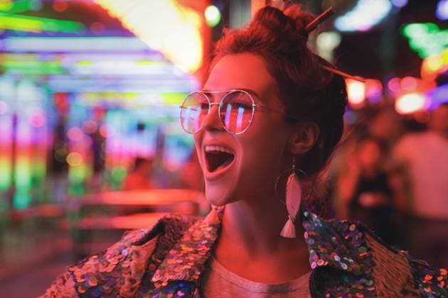 Woman wearing sparkling jacket on the city street with neon lights Young stylish woman wearing sparkling jacket on the city street with neon lights ,model released, Symbolfoto Copyright: xZoonar.com blackdayx 18478204 ,model released, Symbolfoto ,property released