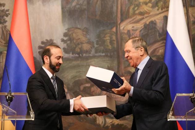 News Themen der Woche KW12 News Bilder des Tages March 20, 2023. Russia. Moscow. Russian Foreign Minister Sergey Lavrov and Armenian Foreign Minister Ararat Mirzoyan (left to right) during a meeting at the Reception House of the Russian Foreign Ministry in Spiridonovka BulkinxSergey