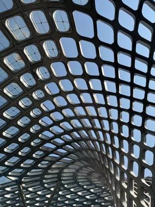 Creative Highlights World RECORD DATE NOT STATED An interior view of a glass roof with various circular shapes along its surface *** An&Verkauf Interieur Ansicht des einer Glas Dach mit verschieden kreisförmig praegt entlang seiner Oberfläche 14900016