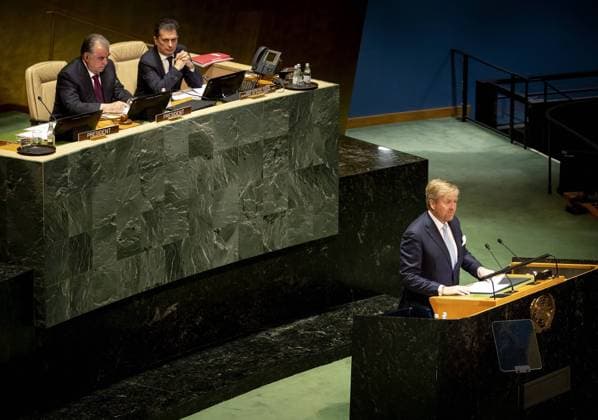 Entertainment Themen der Woche KW12 Entertainment Bilder des Tages NEW YORK - King Willem-Alexander attends the opening ceremony of the UN Water Conference. The king is paying a two-day visit to the United States as part of the United Nations water conference. The conference serves as a prelude to the climate summit in Dubai later this year. ANP KOEN VAN WEEL netherlands out - belgium out  Copyright: xx x465541777x originalFilename: 465541777.jpg
