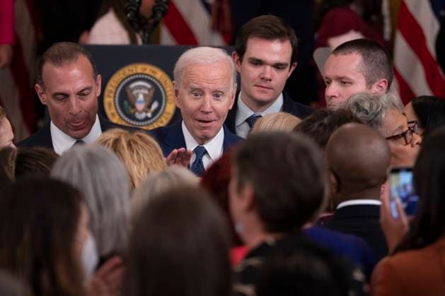 March 22, 2023, Washington, District of Columbia, USA: United States President Joe Biden speaks with guests at a reception celebrating Women™s History Month at the White House in Washington, DC, on March 22, 2023 Washington USA - ZUMAs152 20230322_zaa_s152_128 Copyright: xChrisxKleponisx