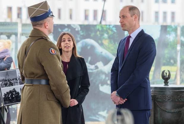 Entertainment Themen der Woche KW12 Entertainment Bilder des Tages News Bilder des Tages Prince William in Warsaw Photo: Pawel Wodzynski East News Britain s Prince William attends a wreath laying ceremony at the Tomb of the Unknown Soldier on March 23, 2023 in Warsaw, Poland. The Prince of Wales paid a two-day unannounced visit to Poland. EN_01558745_0244 