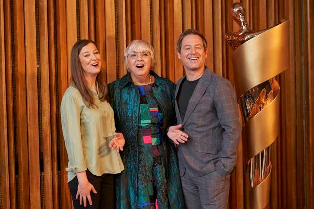 DEUTSCHER FILMPREIS 2023: Bekanntgabe der Nominierungen Claudia Roth, der Beauftragten der Bundesregierung für Kultur und Medien, wird das Präsidium der Deutschen Filmakademie, Alexandra Maria Lara und Florian Gallenberger, bei DEUTSCHER FILMPREIS 2023: Bekanntgabe der Nominierungen im Kino International am 24.03.2023 in Berlin Copyright: xEventpressxRadkex