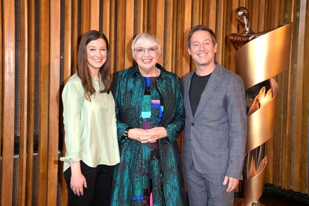 Alexandra Maria Lara, Claudia Roth und Florian Gallenberger bei der Bekanntgabe der Nominierungen für den Deutschen Filmpreis 2023 im Kino International. Berlin, 24.03.2023