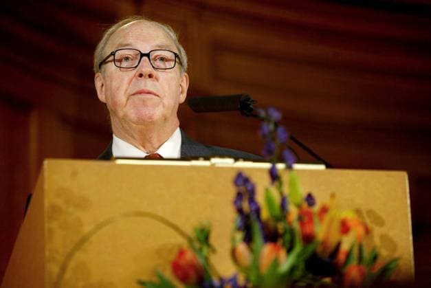 STOCKHOLM 030404 Hans Blix, avgaende chef för FN:S vapeninspektörer i Irak, medverkar i Folkpartiets seminarium om världen efter Irakkriget. STOCKHOLM SVERIGE x1070x *** STOCKHOLM 030404 Hans Blix, outgoing head of UN weapons inspectors in Iraq, participates in the Swedish Peoples Party seminar on the world after the Iraq war STOCKHOLM SVERIGE x1070x  Copyright: xJESSICAxGOWx HANS BLIX