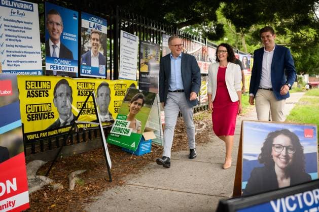 News Themen der Woche KW12 News Bilder des Tages NSW STATE ELECTION, Prime Minister Anthony Albanese with Lyndal Howison and Jerome Laxale MP on NSW state election day, in the seat of Ryde, in Sydney, Saturday, March 25, 2023. More than four million New South Wales voters will head to the polls today to determine the 58th Parliament of NSW. ( NO ARCHIVING, EDITORIAL USE ONLY, NO USE IN BOOKS WITHOUT CONSENT SYDNEY NSW AUSTRALIA  Copyright: xJAMESxGOURLEYx 20230325001779077342